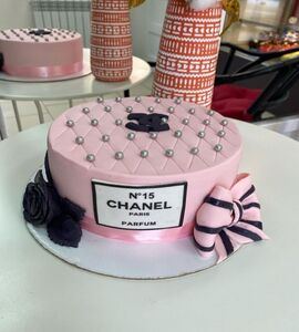 Торт розовый для девочки модницы №142810
