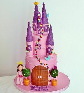 Торт в виде замка для дочери №485618