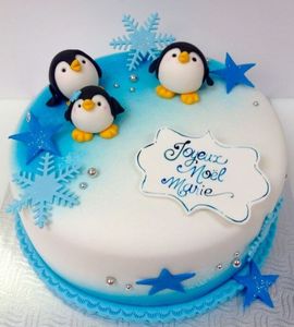 Торт с пингвинчиками и снежинками