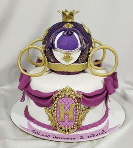 Торт бело-фиолетовый карета №137329