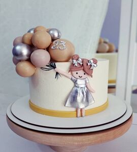 Торт с девочкой в платье в пастельных тонах №143330