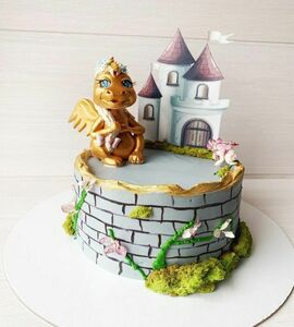 Торт с драконом в замке №490613
