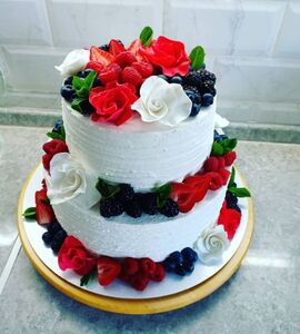 Торт двухъярусный с ягодами №134102