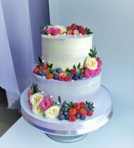 Торт двухъярусный с ягодами №134107