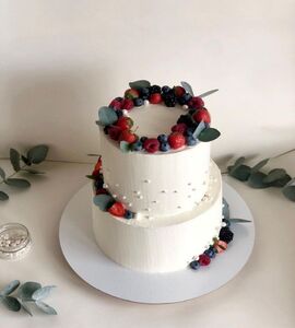 Торт двухъярусный с ягодами №134108