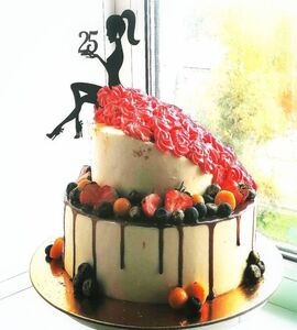 Торт двухъярусный с ягодами №134126