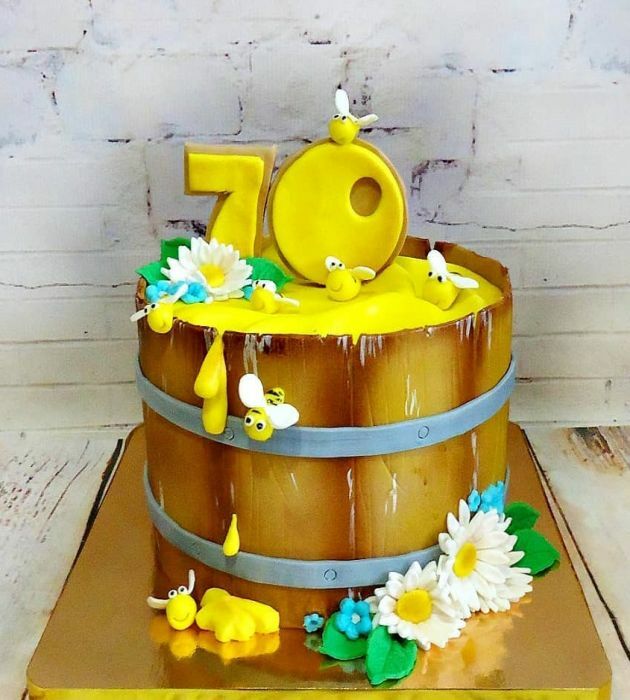 Торт бочонок мёда на 70 лет №448503