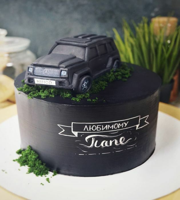 Торт Mercedes Gelandewagen AMG