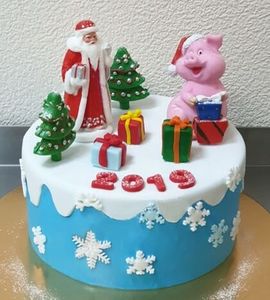 Торт со свиньей и Дедом Морозом