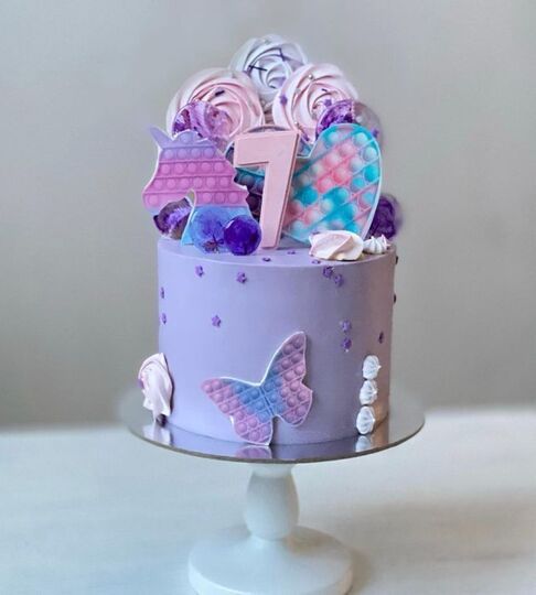 Торт розово-фиолетовый на 7 лет девочке №165207