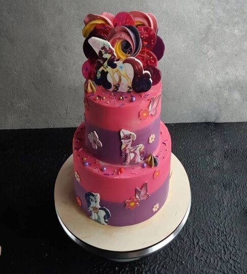 Торт розово-фиолетовый сливочный №165210