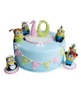 Торт Миньоны на дне рождения