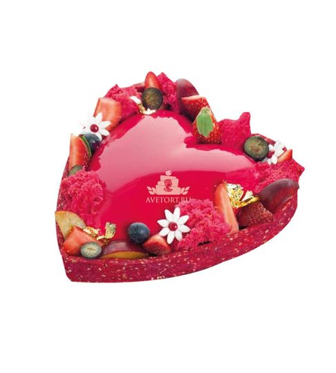 Торт Сердце с ягодами и фруктами