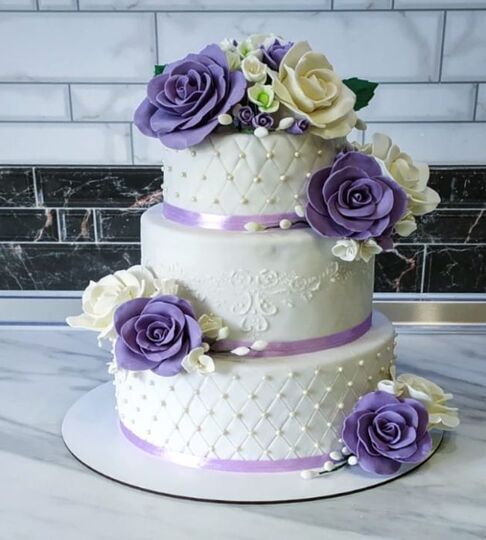 Торт бело-фиолетовый №147218