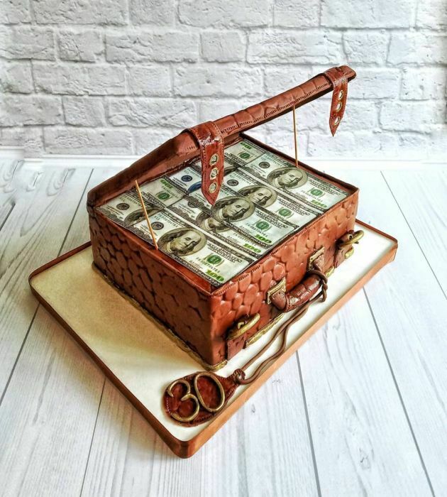 Торт чемодан с деньгами (49 фото)