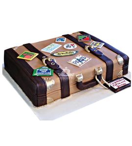 Торт в виде чемодана