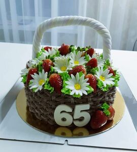 Торт на 65 лет женщине №476845