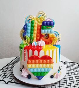 Торт на 5 лет девочке Поп Ит №235946