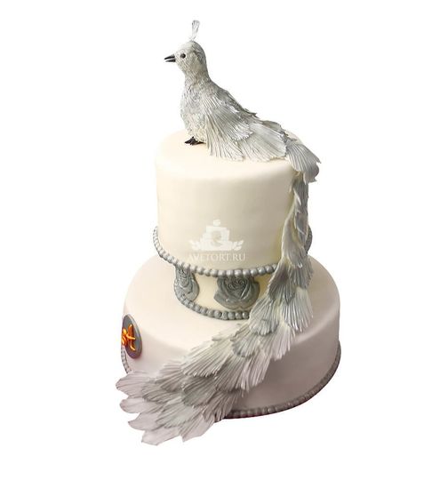 Свадебный торт Птица с вензелями