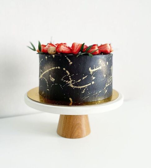 Торт черный с ягодами №186120
