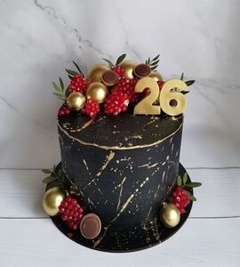 Торт черный с ягодами №186135