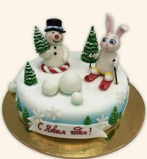 Торт со снеговиком и зайкой