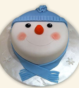 Торт в виде рожицы снеговика