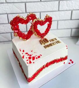 Торт красный с золотом №139107