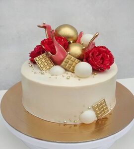 Торт красный с золотом №139113