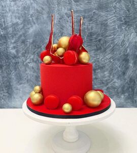 Торт красный с золотом №139127