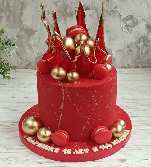 Торт красный с золотом №139128