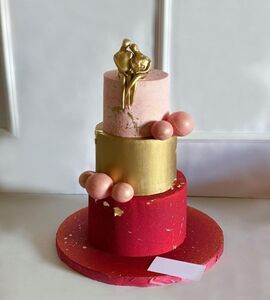 Торт красный с золотом №139137