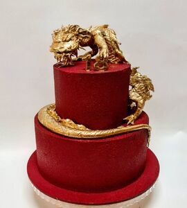 Торт красный с золотом №139148
