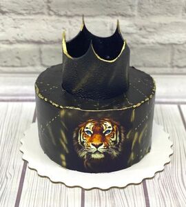 Торт черный с короной №185927