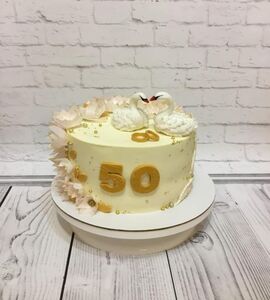 Торт белый с золотом №130516