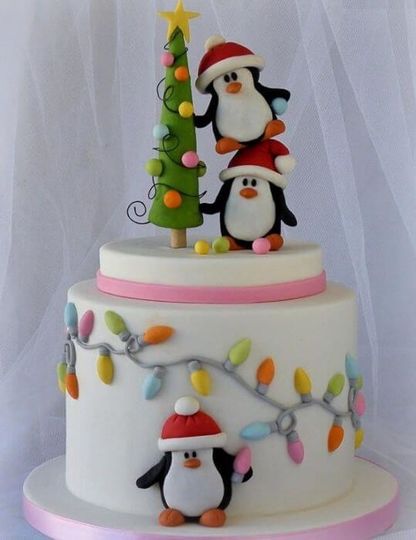 Торт с пингвинами и елкой