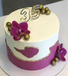 Торт на 35 лет девушке №475201