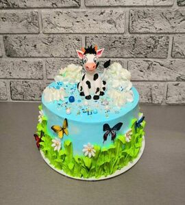 Торт с коровой и бабочками №491001