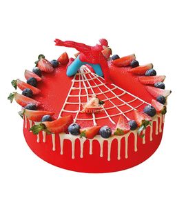 Торт Человек Паук в ягодах