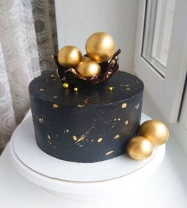 Торт черный с золотом №129443