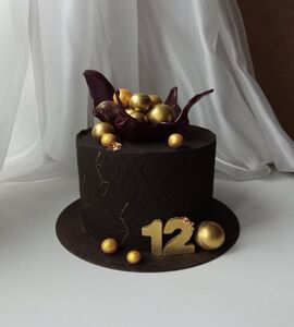 Торт черный с золотом №129465
