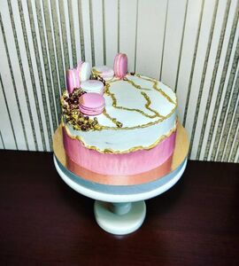 Торт розовый с золотом №142907