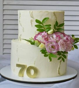 Торт на 70 лет женщине №477049