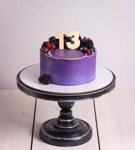Торт фиолетовый с ягодами №179104