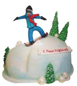 Торт с елками и сноубордистом