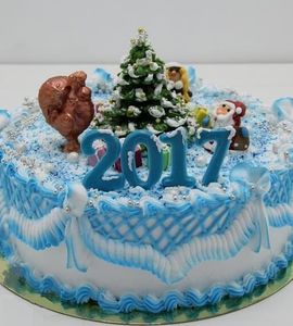 Новогодний торт с елкой кремовый