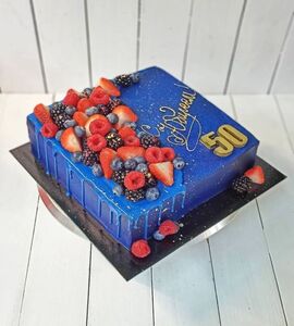 Торт прямоугольный с ягодами №163608