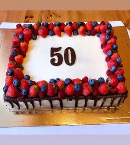 Торт прямоугольный с ягодами №163610