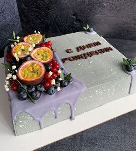 Торт прямоугольный с ягодами №163624