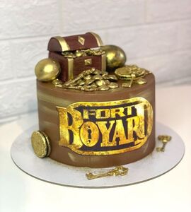 Торт коричневый с золотом №153216